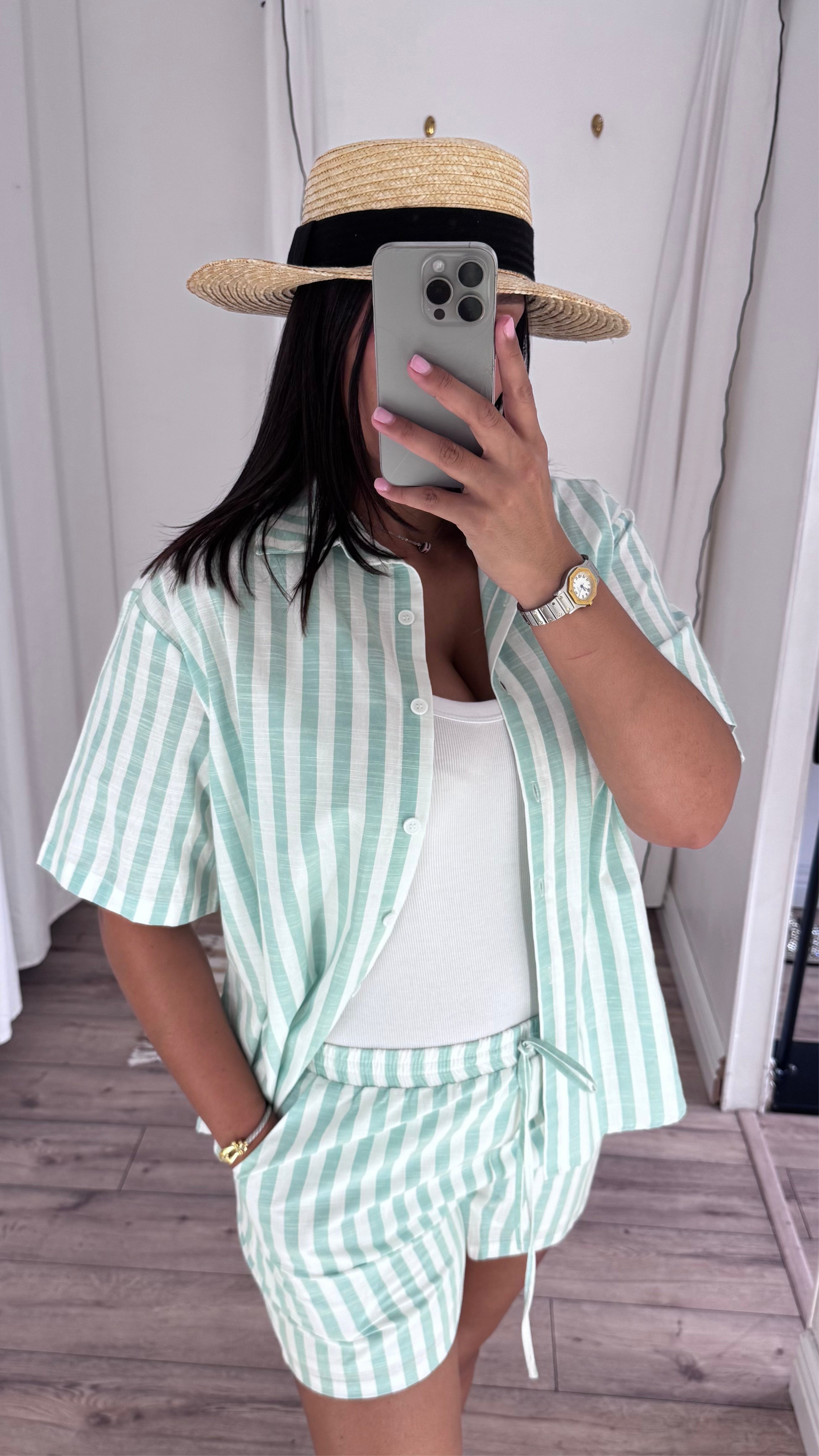CHEMISE
