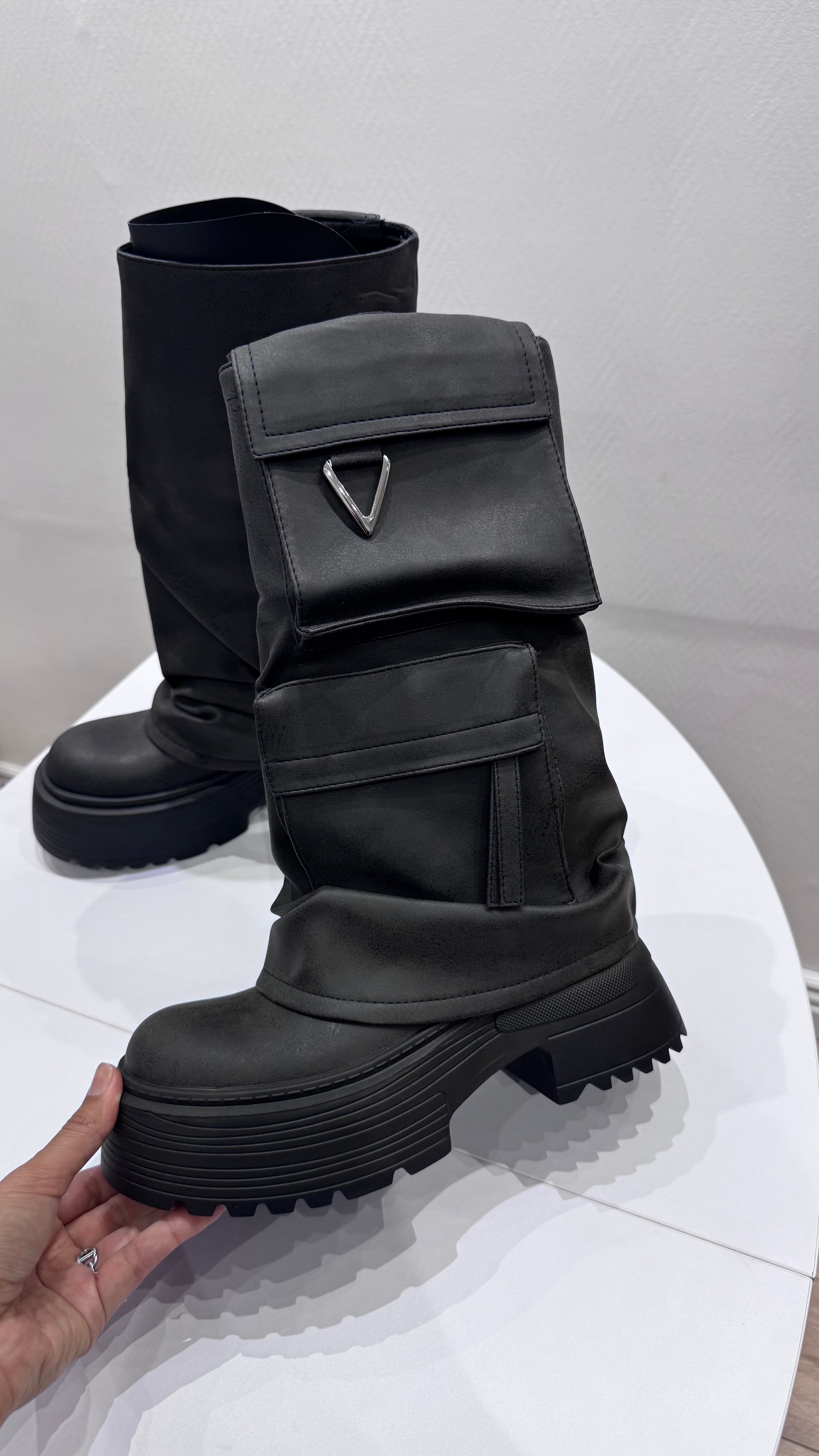 BOOTS CARGO