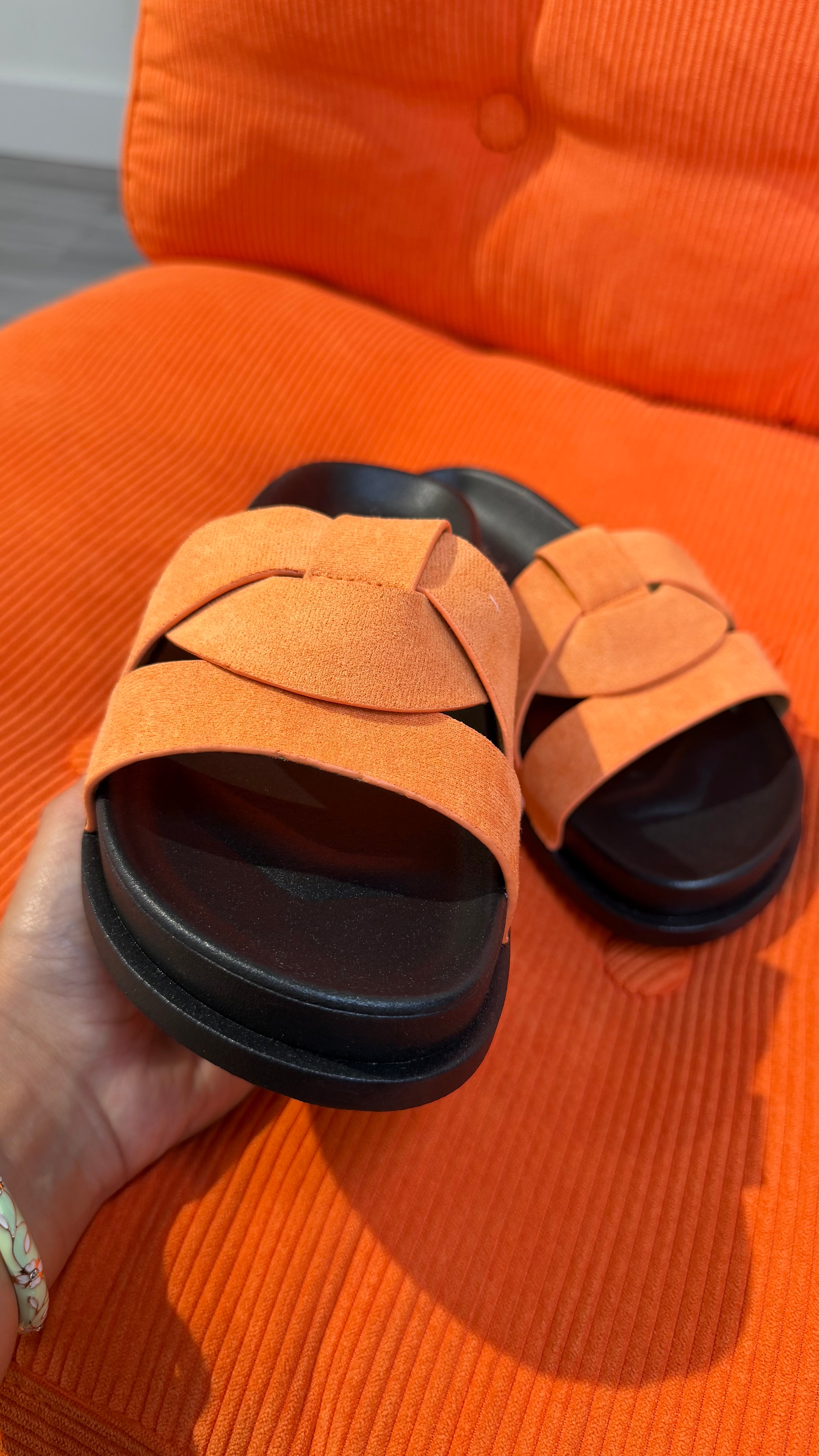 CLAQUETTE ORANGE