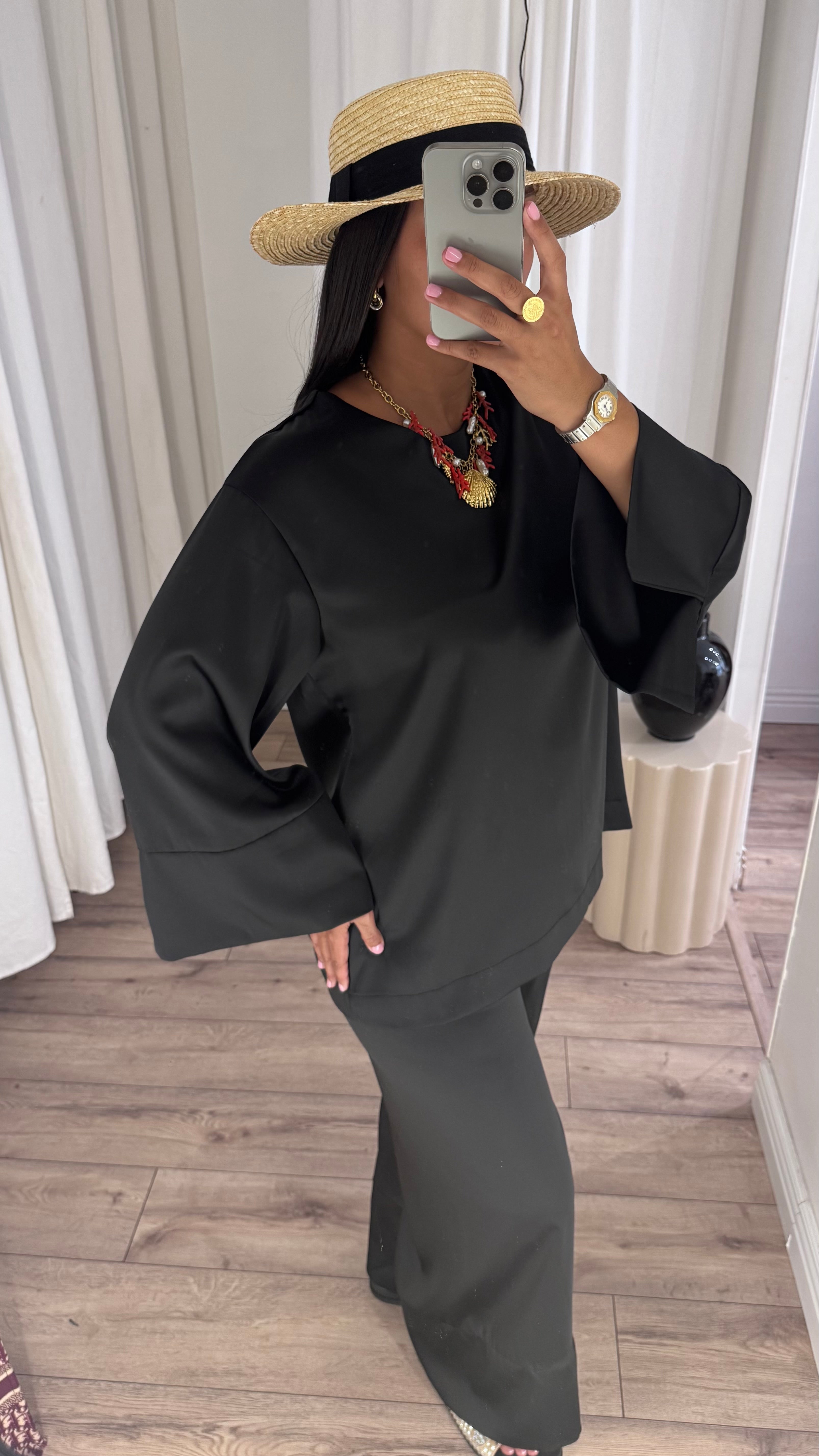 ENSEMBLE BLACK